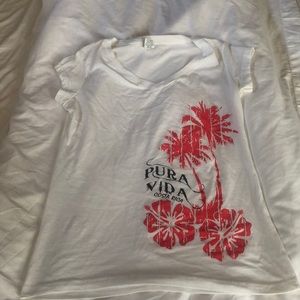 Womens large tshirt from Costa Rica